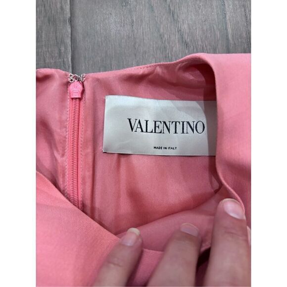 VALENTINO Pink Crêpe Couture Bell Sleeve Dress Sz 6 Like New - Picture 8 of 12